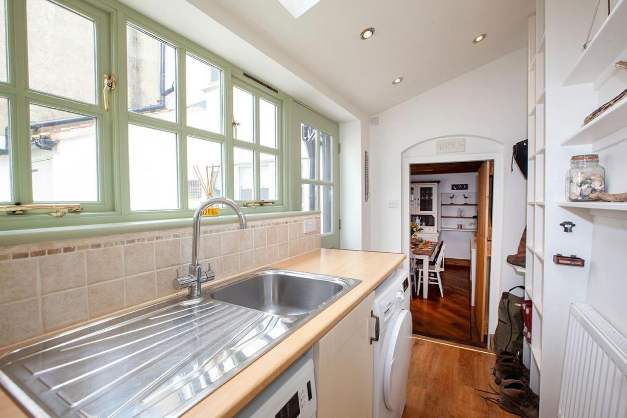 Farndale Cottage Уитби Номер фото